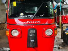 Bajaj RE 205 2011 Three Wheel