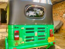 Bajaj RE 205 2011 Three Wheel