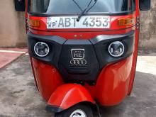 Bajaj RE 205 2019 Three Wheel