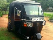 Bajaj RE 205 2010 Three Wheel