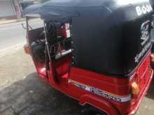 Bajaj RE 205 2011 Three Wheel