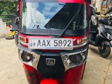 Bajaj RE 205 2015 Three Wheel