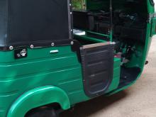 https://riyasewana.com/uploads/bajaj-re-205-2819345017126.jpg