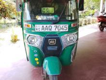 Bajaj RE 205 2014 Three Wheel