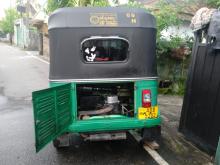 https://riyasewana.com/uploads/bajaj-re-205-290312617895.jpg