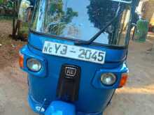 Bajaj RE 205 2011 Three Wheel