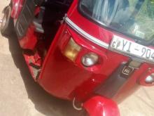 Bajaj RE 205 2010 Three Wheel