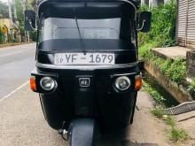 Bajaj RE 205 2010 Three Wheel