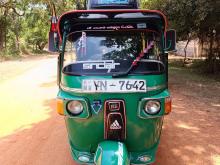 Bajaj RE 205 2011 Three Wheel