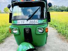 Bajaj RE 205 2011 Three Wheel