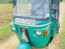 Bajaj RE 205 2010 Three Wheel