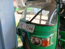 Bajaj RE 205 2010 Three Wheel