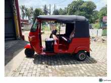 https://riyasewana.com/uploads/bajaj-re-205-311342324333.jpg