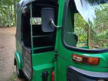 https://riyasewana.com/uploads/bajaj-re-205-31134850366.jpg