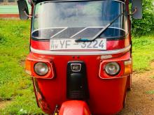 Bajaj RE 205 2010 Three Wheel