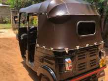 https://riyasewana.com/uploads/bajaj-re-205-41252414012.jpg