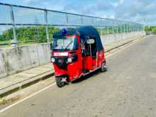 Bajaj RE 205 2014 Three Wheel