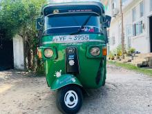 Bajaj RE 205 2010 Three Wheel
