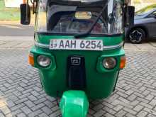 Bajaj RE 205 2013 Three Wheel