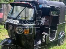 Bajaj RE 205 2011 Three Wheel