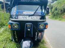 Bajaj RE 205 2011 Three Wheel