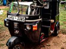 Bajaj RE 205 2012 Three Wheel