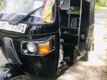 Bajaj RE 205 2010 Three Wheel