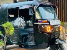 Bajaj RE 205 2014 Three Wheel