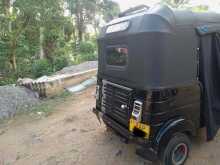 https://riyasewana.com/uploads/bajaj-re-205-714301422192.jpg
