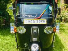 https://riyasewana.com/uploads/bajaj-re-205-71657036105.jpg