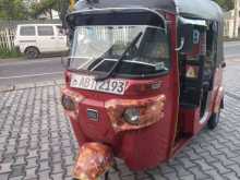 Bajaj RE 205 2019 Three Wheel
