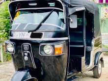 Bajaj RE 205 2011 Three Wheel