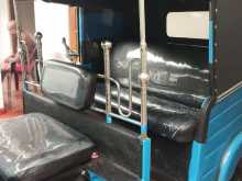 https://riyasewana.com/uploads/bajaj-re-205-71939544072.jpg