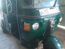 Bajaj RE 205 2011 Three Wheel