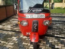 Bajaj RE 205 2011 Three Wheel
