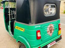 https://riyasewana.com/uploads/bajaj-re-241538416804.jpg