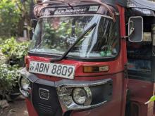 https://riyasewana.com/uploads/bajaj-re-24841426764.jpg