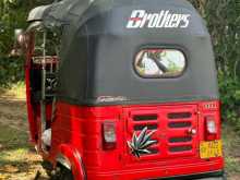 https://riyasewana.com/uploads/bajaj-re-261344254992.jpg