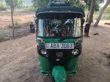 Bajaj RE 205 2015 Three Wheel