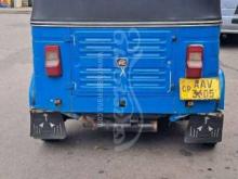 https://riyasewana.com/uploads/bajaj-re-294043456258.jpg