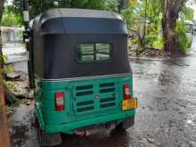 https://riyasewana.com/uploads/bajaj-re-295911593.jpg