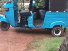 https://riyasewana.com/uploads/bajaj-re-2stork-21107314893.jpg