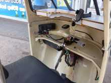 https://riyasewana.com/uploads/bajaj-re-30121803134.jpg