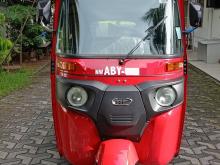 Bajaj RE 4 Stroke 2025 Three Wheel