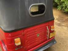 https://riyasewana.com/uploads/bajaj-re-4-2311283122633.jpg