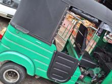 https://riyasewana.com/uploads/bajaj-re-4-24905026825.jpg
