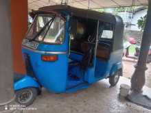 https://riyasewana.com/uploads/bajaj-re-4-29912204872.jpg