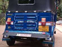 https://riyasewana.com/uploads/bajaj-re-4-71615424753.jpg