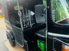 https://riyasewana.com/uploads/bajaj-re-4-718013317125.jpg