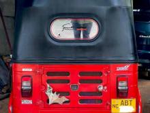 Bajaj RE 4 Stroke 2019 Three Wheel